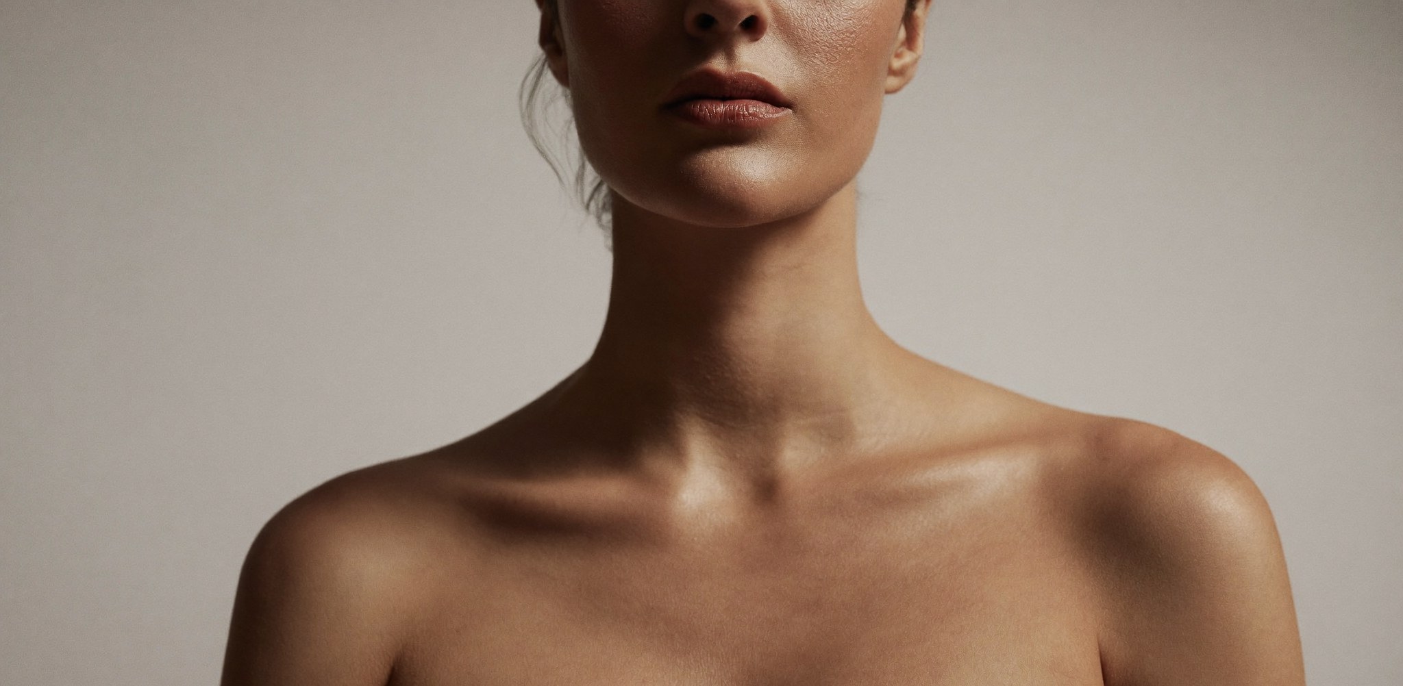 Portrait, collarbone to chin